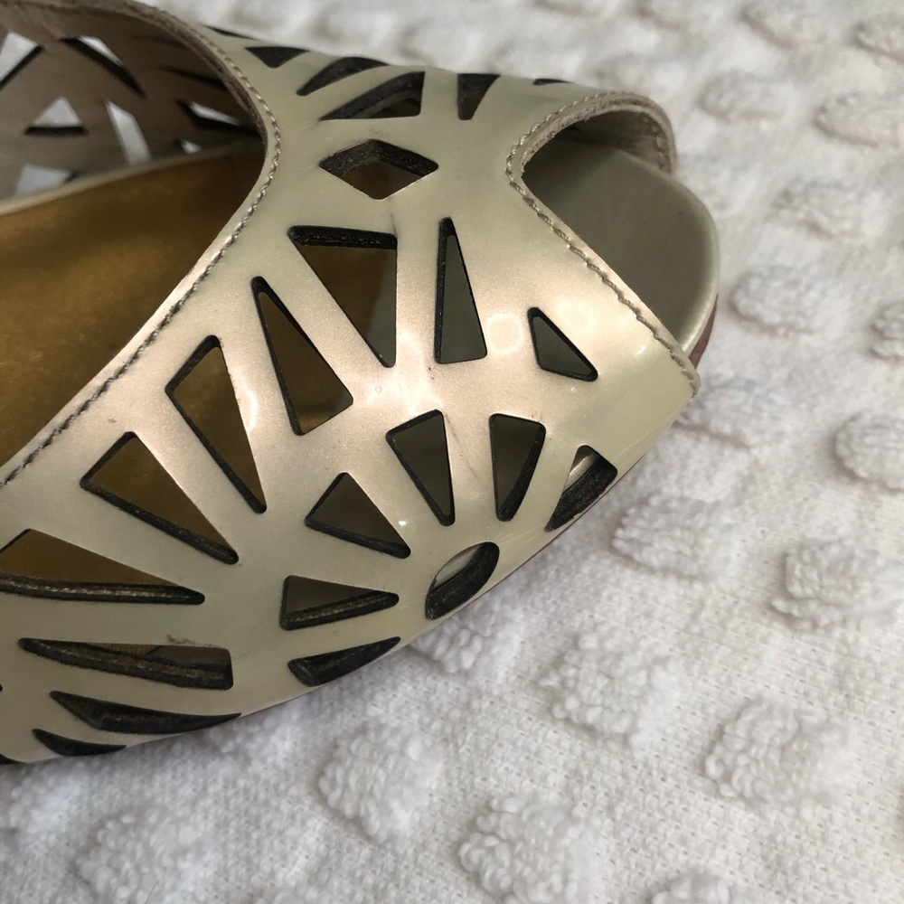 Vince Camuto Candy Sling Back Heels - Picture 13 of 15